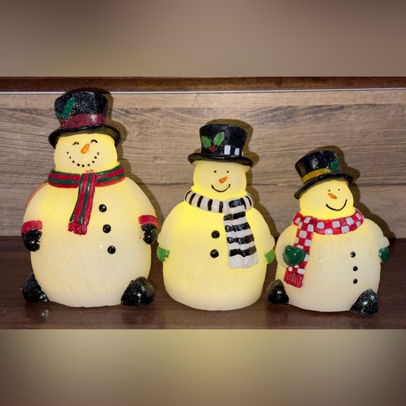 Super Cute 🥰 Set of 3 LED Snowman Christmas Candles by North Spruce Lane - NEW - Picture 4 of 15